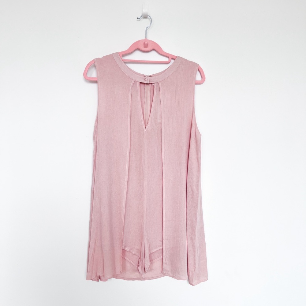 NWT Honey Punch caped romper